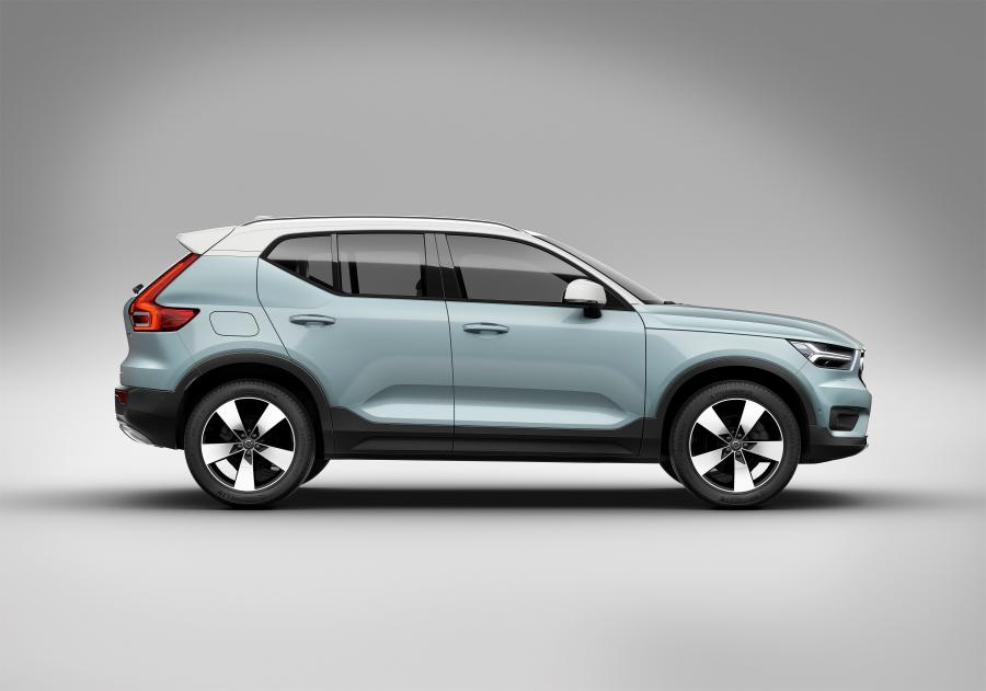  Volvo XC40 T5 2017 года  (WW) (фото 5 из 33)
